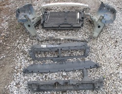 Pas перед переднє підсилювач лобове комплект peugeot 308 ii t9 1.6 bluehdi фото №1