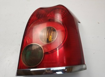 Лампа права задня toyota avensis фото №1