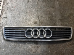 Решётка радиатора решётка audi a4 b5 8d0853651j фото №1
