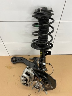 Lexus es300h підвішування важіль поворотна опора амортизатор фото №1