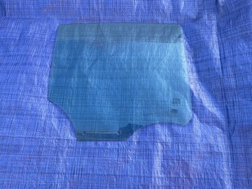 Peugeot 208 ii скло двері правий зад 2021 рік фото №1