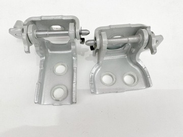 Peugeot 308 2010r петля двері зад оригінал фото №1