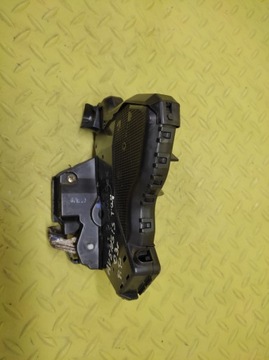 Toyota avensis t25 замок дверь правый перед фото №1