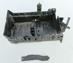 Корпус основание акумулятора opel zafira c фото №1