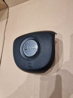 Jeep grand cherokee wk2 рестайлинг подушка водителя подушка безопасности оригинал фото №1