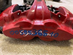 Alfa romeo stelvio супорт гальмівний праві перед 00505536510 505536510 фото №1