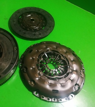 Сцепление диск прижим 1.7cdti a17dte a17dtr opel astra j zafira 55576088 фото №1