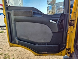 Оббивка боковина обшивка двері ліві man tga вузька кабіна tgl tgm фото №1