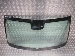 Mercedes w206 c-klasa sedan скло перед передня 22рік as1 фото №1