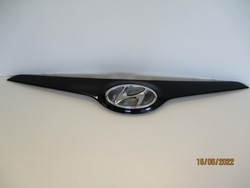 Решітка решітка радіатора логотип yundai i30 14r 86352-a6000 фото №1