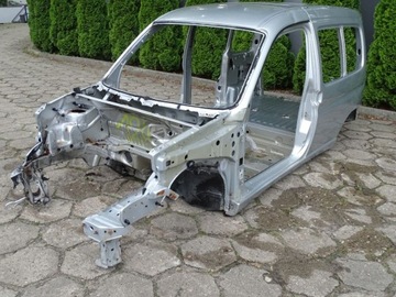 Citroen berlingo peugeot partner i рестайлинг 02-10 четверть левый перед фартук фото №1