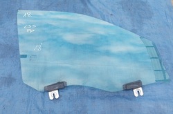 Jeep compass ii 18 19 стекло з дверь правые перед номер 18 фото №1