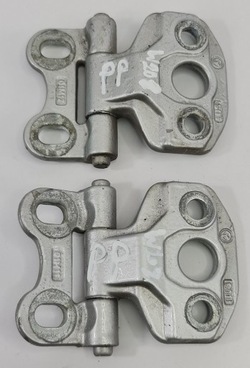 Петлі двері праві перед mercedes clk w208 пара фото №1