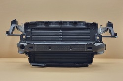 Pas переднє підсилювач радіатор volvo ec40 ev400 2024- фото №1