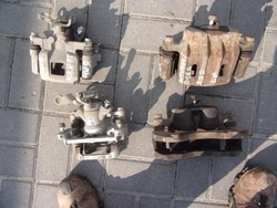 Outlander iii 2.2d суппорт зажимы перед зад фото №1