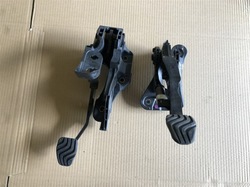 Педали защёлка renault clio v 5 19- фото №1