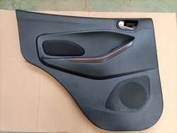 Боковина , оббивка двері задніх лівих ford ka+ plus active фото №1