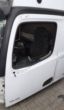 Дверь mercedes actros mp4 фото №1