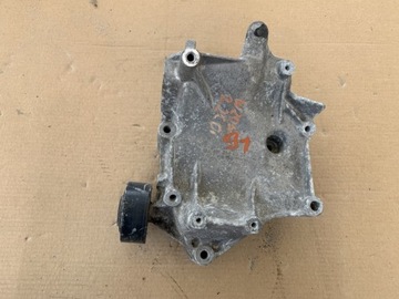 Лапи кронштейн генератора w205 2.2 cdi a6512340339 фото №1