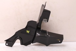 Audi r8 420 06- пластик захист заглушка 420853172c фото №1