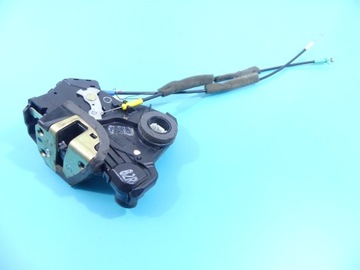 Замок перед праві 2pin toyota corolla verso ii eu фото №1