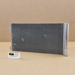 Конденсатор радіатор кондиціонера bmw mini r55 r56 r57 r58 r59 r60 r61 фото №1