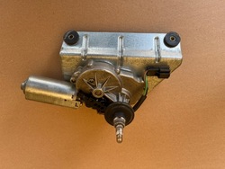 Двигунчик двірники задньої space star i 1998-2005 0390206515 фото №1