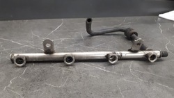 0280151036 планка впрыскивающий meredes w168 1.6 фото №1