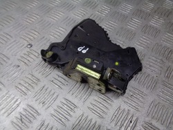 Замок двері правий перед toyota corolla e12 2pin фото №1