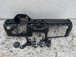 Консоль панель капот подушка безпеки audi q2 81a head up фото №1