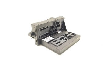 Nissan navara рамка / модуль запобіжників 2.5 dci 4wd дизель 140kw 190 hp фото №1