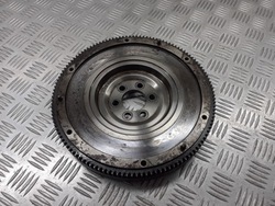 Колесо маховики seat ibiza iii 1.4 tdi 045105273d фото №1