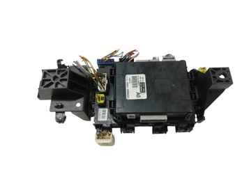 2010 nissan pixo рамка / модуль запобіжників 36770m68k0 фото №1