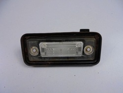 Vw passat b6 лампа освещение номерного знака 3b5943021b фото №1