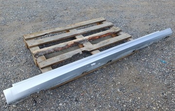 Планка накладка пороговая порог защита порога правая chrysler 300 srt 2011-2023 фото №1