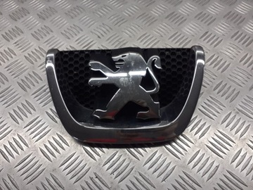 Эмблема решётка peugeot 207 303002001 фото №1