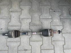 Hyundai i40 полуось левая 1.7crdi 49500-3z300 фото №1