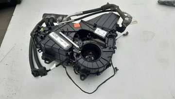 Vw touareg 7p обігрівач зад 7p6820003a фото №1