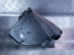 Фильтр воздуха левый 8t0133835b audi rs4 b8 фото №1