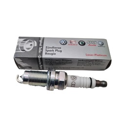 Vw golf iv passat b5 2.3 v5 свеча зажигания зажигания 101000062ab фото №1