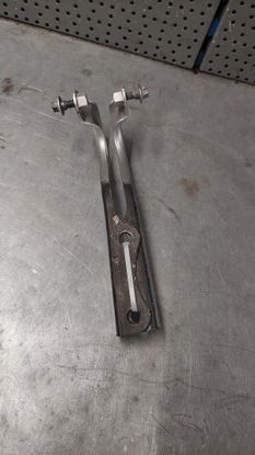 Grand cherokee wk2 11-13r петли капота перед фото №1