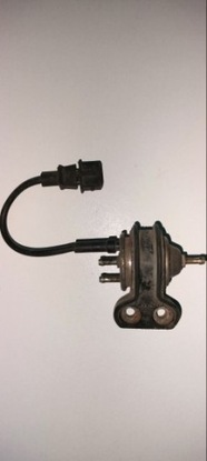 Клапан вакуум volvo 850 960 s70 s90 v70 xc v90 1271890 фото №1