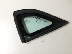 Скло скло трикутник праві зад kia ceed 17-22 ii фото №1