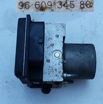 Насос abs citroen c4 9660934580 фото №1