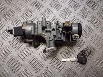 Замок зажигания mazda premacy 1.9 фото №1