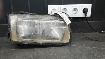 893941030 фара правые audi b3 фото №1