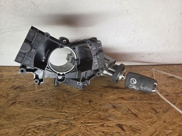 Замок запалювання з ключем opel zafira c astra j insignia a з stelażem 20939745 фото №1