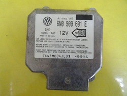 Модуль датчик подушка безпеки vw golf iii 6n0909601e 5wk4104e nr237 фото №1