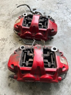 Alfa romeo giulia супорт гальмівний лівий праві фото №1