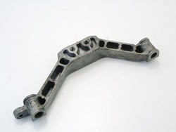 Лапи кронштейн двигуна 1.0 1.3 vvti yaris ractis фото №1